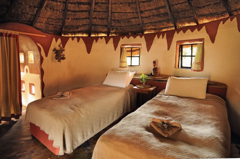 Südafrika Leshiba Wilderness Venda Village Lodge Zimmer