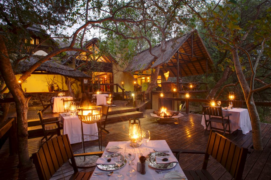 Südafrika Balule Nature Reserve Pondoro Game Lodge Restaurant Iwanowskis Reisen - afrika.de