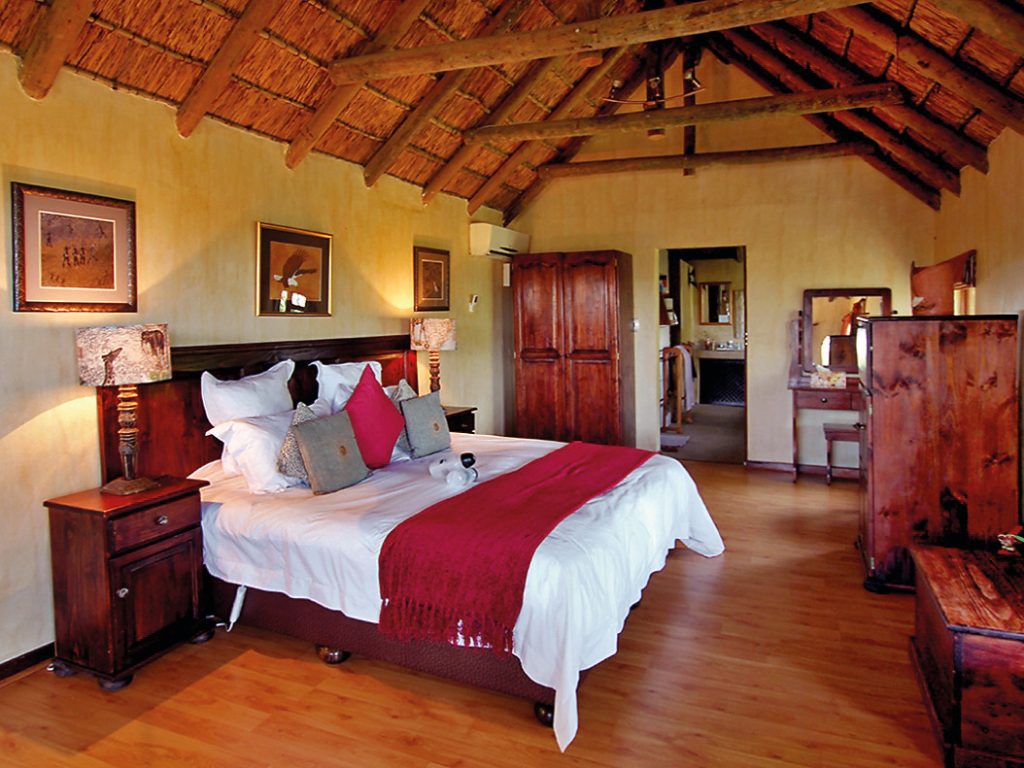 Südafrika Eastern Cape Amakhala Woodbury Lodge Zimmer Iwanowskis Reisen - afrika.de