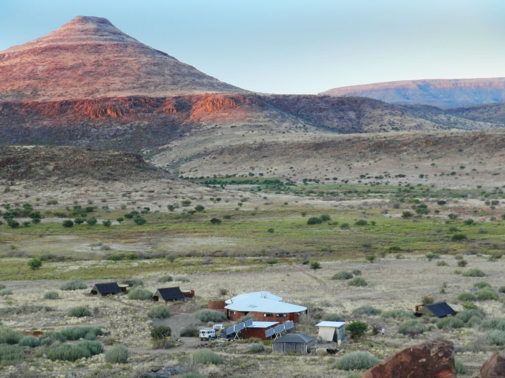 Namibia Damaraland Etendeka Mountain Camp Iwanowskis Reisen - afrika.de