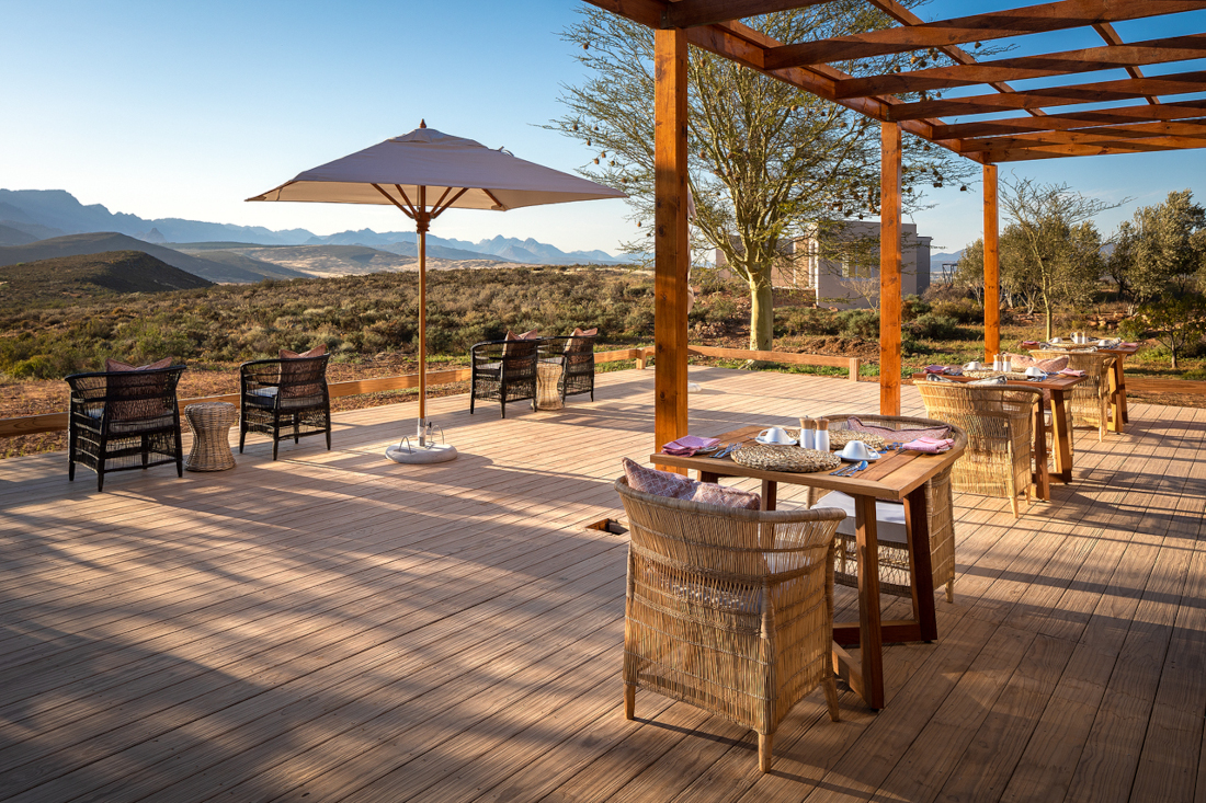 Südafrika Clanwilliam Cederberg Ridge Wilderness Lodge Terrasse Iwanowskis Reisen - afrika.de