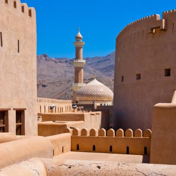 Oman Nizwa Fort Gruppenreise Rundreise Iwanowskis Reisen - afrika.de