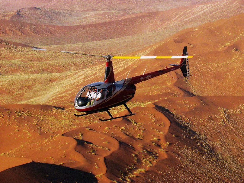 Namibia Sossusvlei Helikopterflug Iwanowskis Reisen - afrika.de