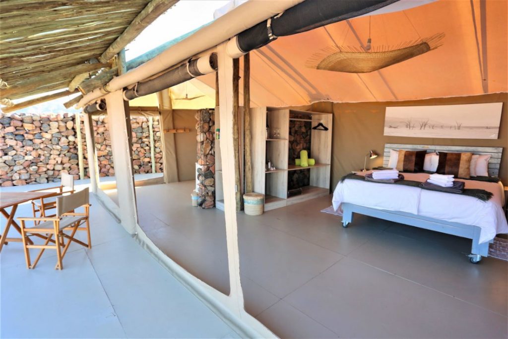 Namibia Sesriem Elegant Desert Camp Zeltunterkunft Iwanowskis Reisen - afrika.de