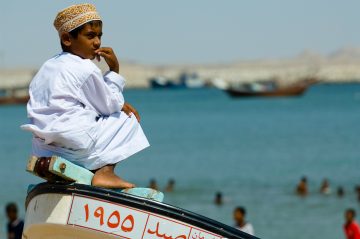 Oman Omani Junge Iwanowskis Reisen - afrika.de
