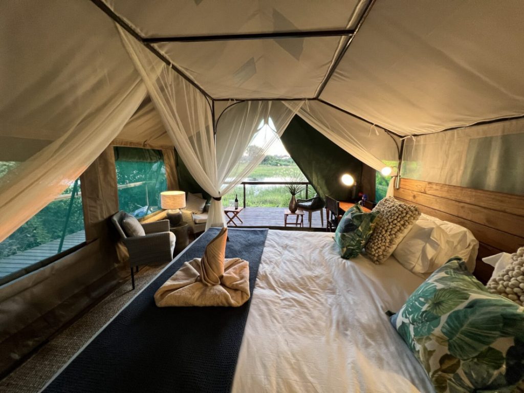 Botswana Okavanogo Delta Kala Camp Safarizelt Iwanowskis Reisen - afrika.de