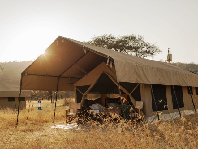 Tansania zentrale Serengeti Kati Kati Camp Safarizelt Iwanowskis Reisen - afrika.de