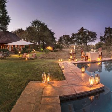 Südafrika Kruger National Park Kings Camp Pool Iwanowskis Reisen - afrika.de