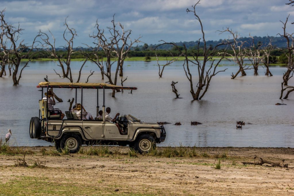 Tansania Selous Game Reserve Lake Manze Tented Camp Pirschfahrt Iwanowskis Reisen - afrika.de