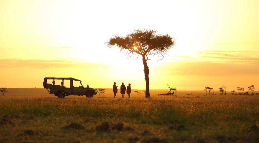 Kenia Masai Mara Base Camp Sundowner Iwanowskis Reisen - afrika.de