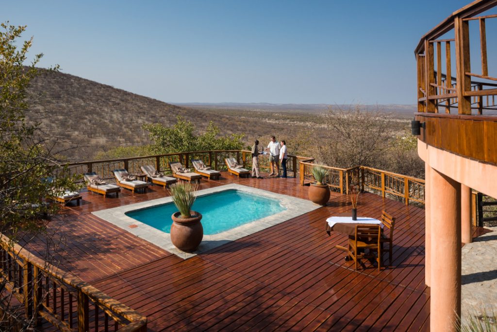 Namibia Etosha National Park Etosha Mountain Lodge Pool Iwanowskis Reisen - afrika.de