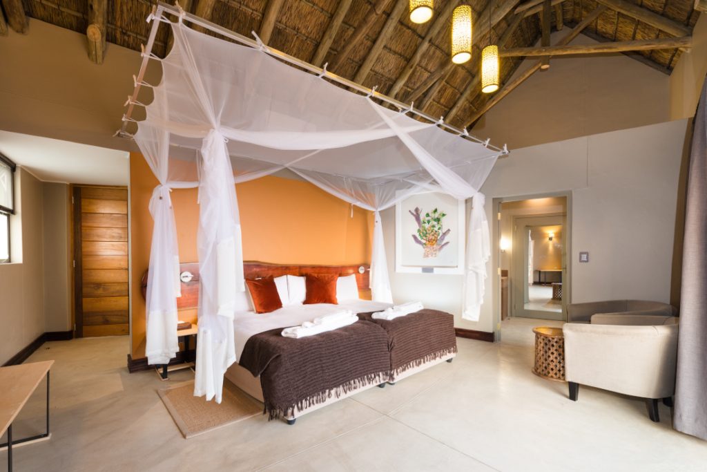 Namibia Etosha Heights Safarihoek Lodge Luxury Zimmer Iwanowskis Reisen - afrika.de
