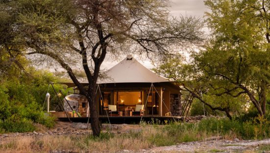 Namibia Onguma Game Reserve Etosha Onguma Tented Camp Safarizelt Iwanowskis Reisen - afrika.de