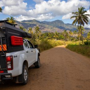 Tansania Isuzu Camper unterwegs Tanzania Unravelled Iwanowskis Reisen - afrika.de