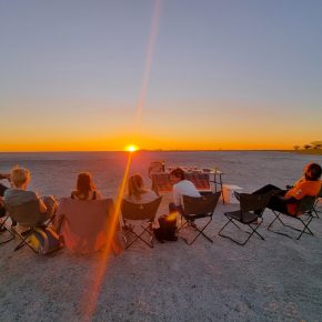 Botswana Nata Pfanne Sonnenuntergang Sunway Patrick Fonseca Iwanowskis Reisen - afrika.de