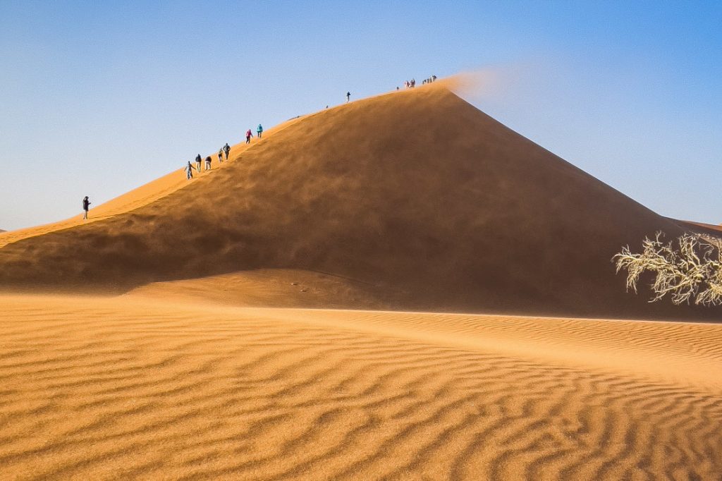 Namibia Sossusvlei Gruppenreise Sunway Alex Freire Iwanowskis Reisen - afrika.de