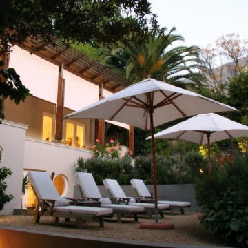 Südafrika Kapstadt Four Rosmead Garten Iwanowskis Reisen - afrika.de