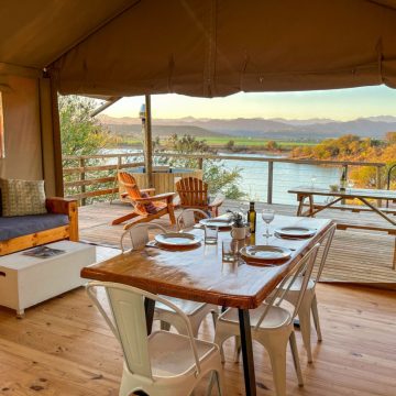 Südafrika Oudtshoorn AfriCamps Klein Karoo Ausblick Glampingzelt Iwanowskis Reisen - afrika.de