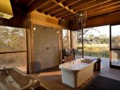 Botswana Reise Xudum Okavango Delta Lodge Gästezelt Bad - afrika.de